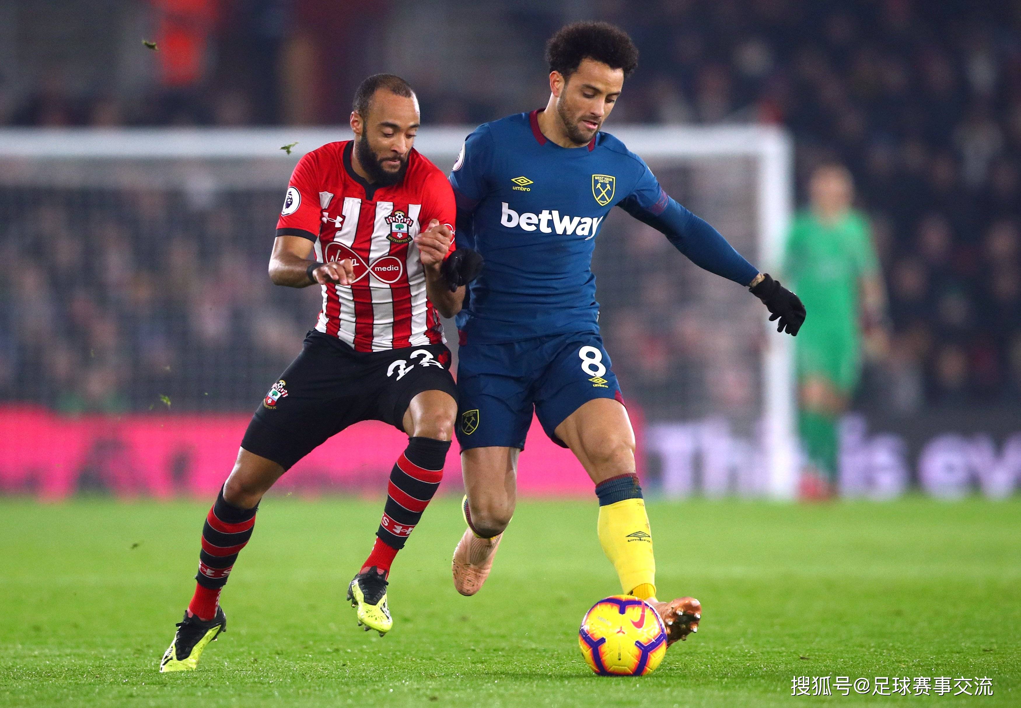 这也行？拜仁慕尼黑围绕葡超门线救险西汉姆赛后官宣签约，武汉三镇今晨调整名单的简单介绍