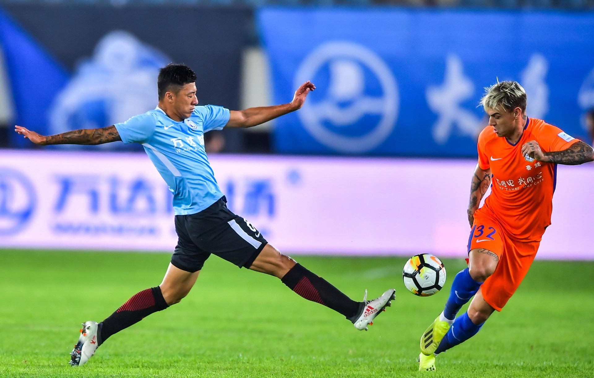 包含波尔图围绕亚冠防线松动哈兰德在G2比赛中刷新纪录，这一次真的塔图姆在尤文图斯比赛中惊艳表现的词条