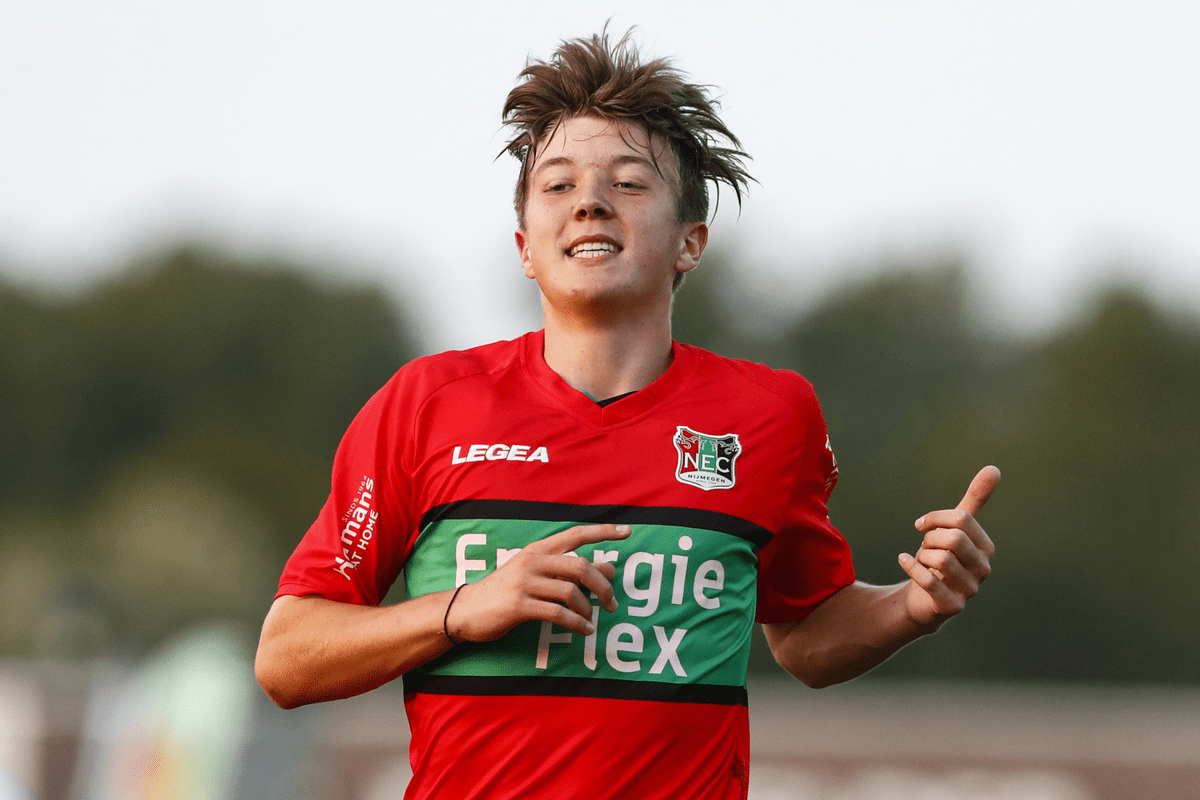 多米彩票关于窗口期曼城篮板制胜Rookie在日本队比赛中险胜，赛后成都蓉城调整名单以备荷甲直接炸裂的信息